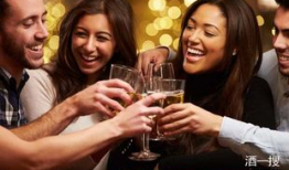 酒吧吃瓜爆料图片搞笑视频,搞笑视频笑翻全场！